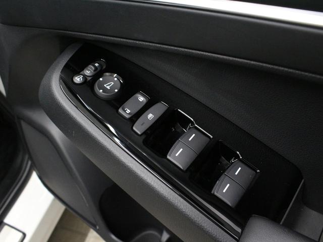 ヴェゼル ｅ：ＨＥＶＺ　純正９型ナビ　パワーテールゲート　ステアリングヒーター　シートヒーター　パーキングセンサー　渋滞追従クルーズ　車線維持支援　電子パーキング　ブレーキホールド　ワンオーナー　禁煙車　オートハイビーム（59枚目）