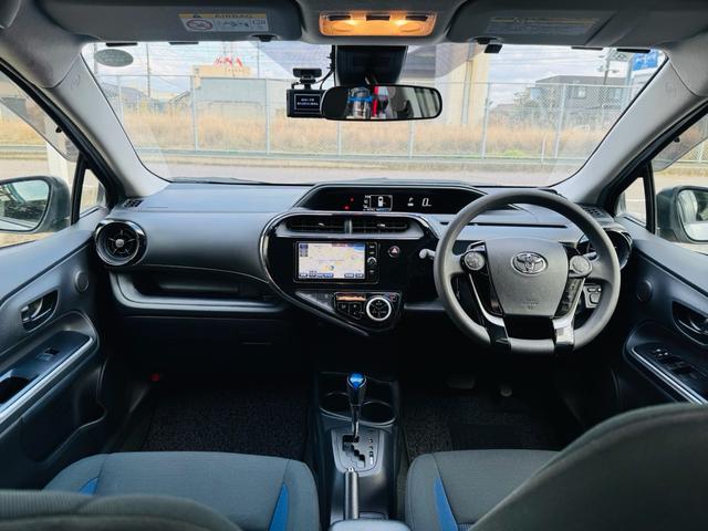 アクア S 後期・純正ナビ・CD・DVD・Bluetooth・バックカメラ・ETC・LEDヘッド・フォグ・踏み間違い装置・スペアタイヤ・ドラレコ前後・コンソールボックス(7枚目)