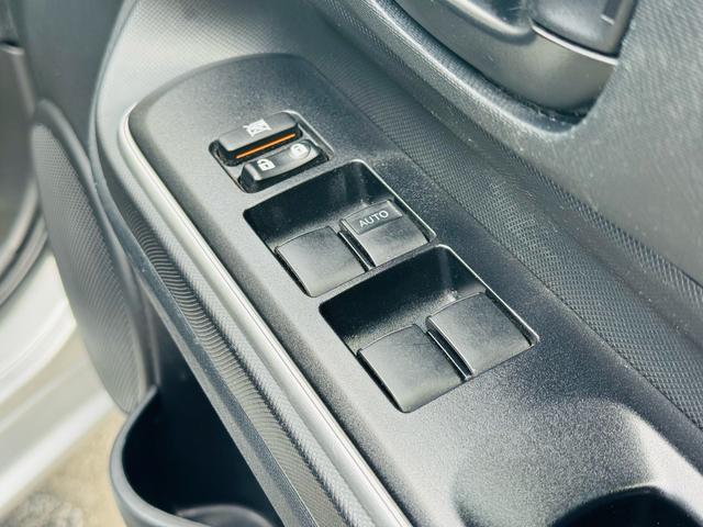 アクア S 後期・純正ナビ・CD・DVD・Bluetooth・バックカメラ・ETC・LEDヘッド・フォグ・踏み間違い装置・スペアタイヤ・ドラレコ前後・コンソールボックス(16枚目)