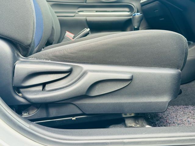 アクア S 後期・純正ナビ・CD・DVD・Bluetooth・バックカメラ・ETC・LEDヘッド・フォグ・踏み間違い装置・スペアタイヤ・ドラレコ前後・コンソールボックス(20枚目)