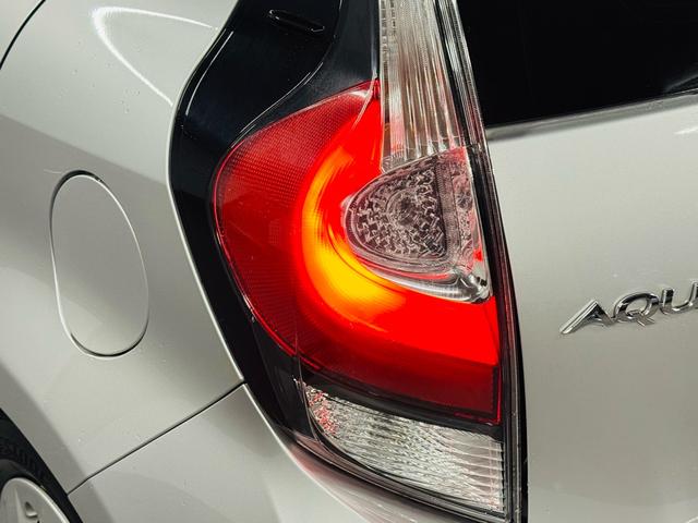 アクア S 後期・純正ナビ・CD・DVD・Bluetooth・バックカメラ・ETC・LEDヘッド・フォグ・踏み間違い装置・スペアタイヤ・ドラレコ前後・コンソールボックス(76枚目)