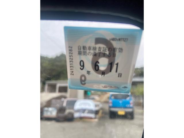 キャリイトラック 　エアコン　パワステ　５速ミッション　車検２０２７年６月　リベライザー　マット　バイザー　三方開　鳥居付　走行７２０００ＫＭ　修復無（22枚目）