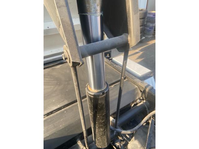 サンバートラック 　ダンプ　雷・厚板ダンプ　４ＷＤ　Ｔベルト交換済み　同色全塗装　５速ミッション　エアコン　パワステ　車検整備付（24枚目）