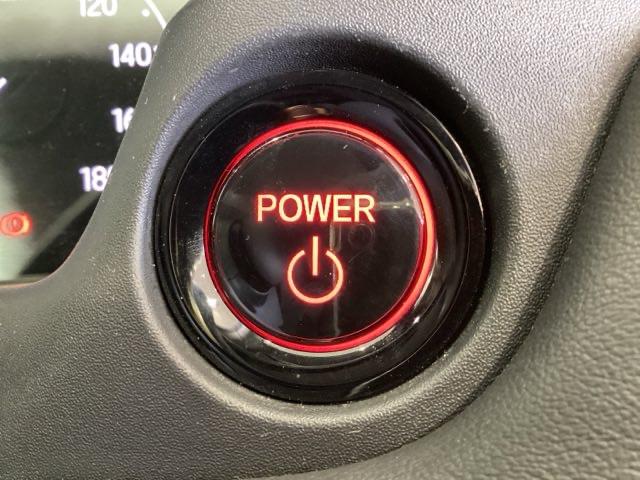 ヴェゼル ｅ：ＨＥＶＺ　ＨＳＥＮＳＩＮＧ新車保証試乗車ワンオ－ナ－　衝突回避支援ブレーキ機能　パノラミックビューモニター　１オナ　スマキ　Ｐトランク　フルオートエアコン　エアバッグ　両席エアバック　Ｒカメ　記録簿付　ＵＳＢ（15枚目）