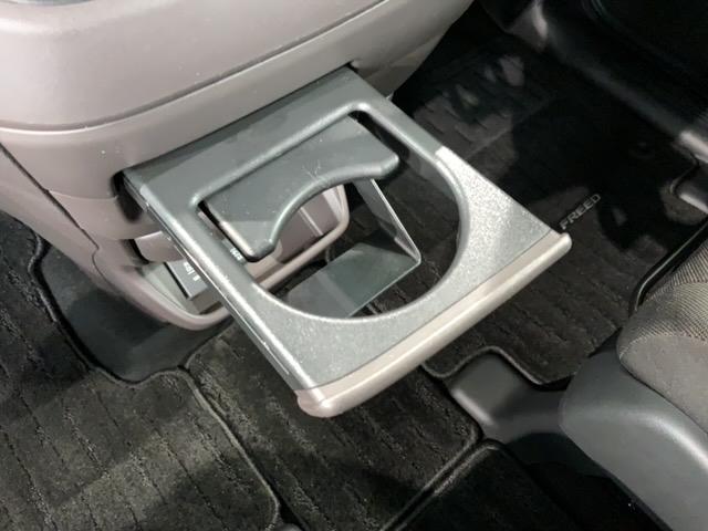 フリード G・ホンダセンシング 最長5年保証 ワンオーナー ナビVXM-204VFi TV Rカメラ CD録音 BTオ-ディオ DVD ETC VSA 両側電動ドア クルコン スマキー 盗難防止装置 整備記録簿 AAC Wエアバッグ(26枚目)