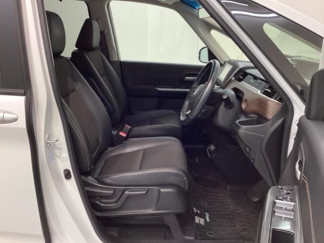 フリードハイブリッド ハイブリッド・クロスターホンダセンシング　最長５年保証　ワンオ－ナ－　ナビＶＸＭ－２１４ＶＦｉ　ＴＶ　Ｒカメラ　ＣＤ録音　ＢＴオ－ディオ　ＤＶＤ　ＥＴＣ　ＬＥＤライト　両側電動ドア　ＶＳＡ　シ－トヒ－タ－　クルコン　アルミ　スマ－トキ－ＡＡＣ（17枚目）