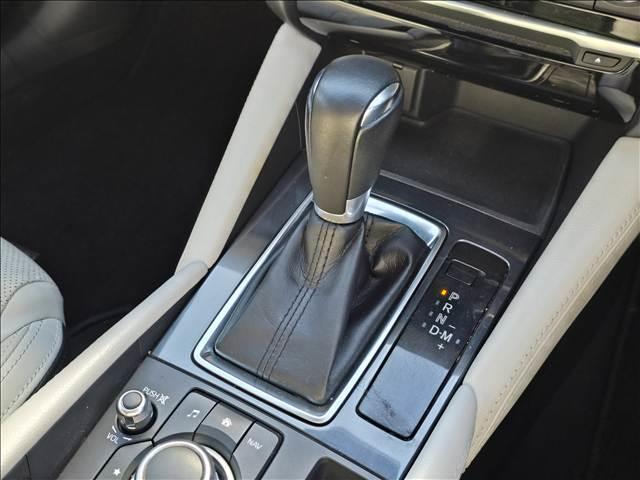 アテンザワゴン ＸＤ　Ｌ　Ｐａｃｋａｇｅ　４ＷＤ／禁煙／サンルーフ／ＢＯＳＥサウンド／ホワイトレザーシート／ＥＴＣ／ドライブレコーダー／ブラインドスポットモニター／純正ナビ／フルセグ／バックカメラ／パドルシフト／アダプティブクルーズ／ＨＵＤ（70枚目）