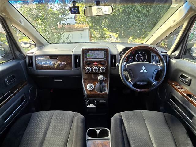 デリカD:5 シャモニー 純正地デジナビ/Bカメラ/フリップダウンモニター/クルーズコントロール/ドライブレコーダー/AC100V電源/シートヒーター/パワーシート/パワースライド/パドルシフト/ジオランダー2024年製タイヤ(3枚目)