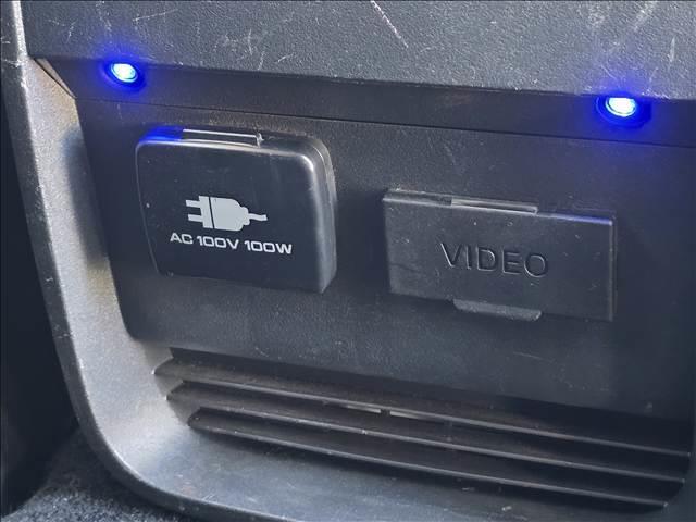 デリカD:5 シャモニー 純正地デジナビ/Bカメラ/フリップダウンモニター/クルーズコントロール/ドライブレコーダー/AC100V電源/シートヒーター/パワーシート/パワースライド/パドルシフト/ジオランダー2024年製タイヤ(16枚目)