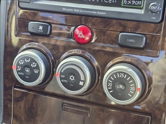 デリカD:5 シャモニー 純正地デジナビ/Bカメラ/フリップダウンモニター/クルーズコントロール/ドライブレコーダー/AC100V電源/シートヒーター/パワーシート/パワースライド/パドルシフト/ジオランダー2024年製タイヤ(70枚目)