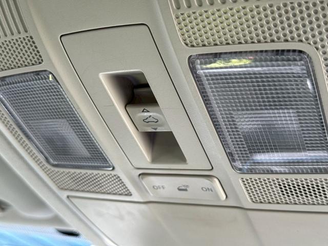 アクセラスポーツ ２２ＸＤ　Ｌパッケージ　サンルーフ　ＢＯＳＥ　衝突防止　黒革シート　電動パーキング　レーダークルーズコントロール　マツダコネクトナビ　フルセグ　バックカメラ　ＥＴＣ　スマートキー　プッシュスタート　ＢＳＭ　レーンキープ（45枚目）
