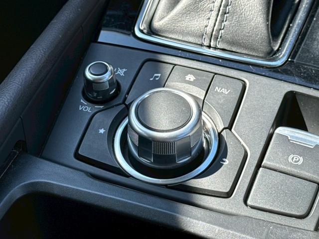アクセラスポーツ ２２ＸＤ　Ｌパッケージ　サンルーフ　ＢＯＳＥ　衝突防止　黒革シート　電動パーキング　レーダークルーズコントロール　マツダコネクトナビ　フルセグ　バックカメラ　ＥＴＣ　スマートキー　プッシュスタート　ＢＳＭ　レーンキープ（61枚目）