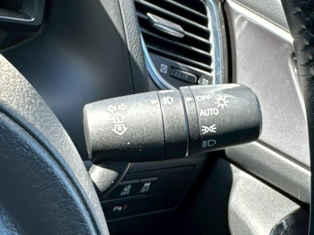 アクセラスポーツ ２２ＸＤ　Ｌパッケージ　サンルーフ　ＢＯＳＥ　衝突防止　黒革シート　電動パーキング　レーダークルーズコントロール　マツダコネクトナビ　フルセグ　バックカメラ　ＥＴＣ　スマートキー　プッシュスタート　ＢＳＭ　レーンキープ（73枚目）