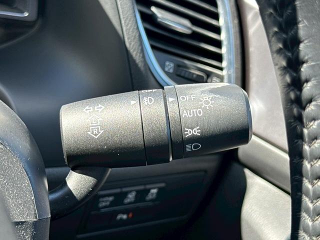 アクセラスポーツ ２２ＸＤ　Ｌパッケージ　サンルーフ　ＢＯＳＥ　衝突防止　黒革シート　電動パーキング　レーダークルーズコントロール　マツダコネクトナビ　フルセグ　バックカメラ　ＥＴＣ　スマートキー　プッシュスタート　ＢＳＭ　レーンキープ（75枚目）