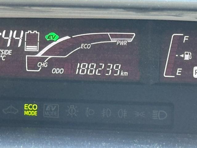 アクア L 禁煙 ユーザー買取 キーレス ETC オートエアコン パワーウィンドウ オーディオ CD再生 電動格納ミラー(33枚目)