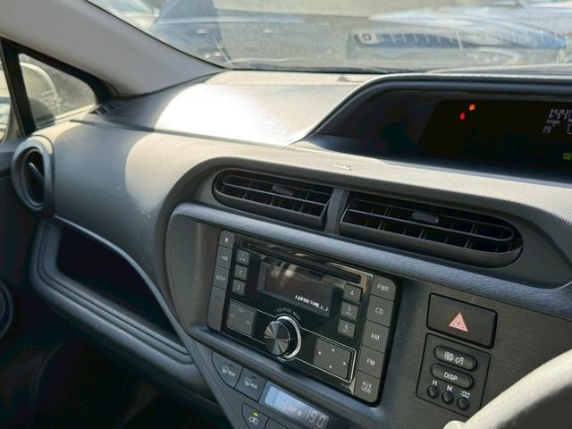 アクア L 禁煙 ユーザー買取 キーレス ETC オートエアコン パワーウィンドウ オーディオ CD再生 電動格納ミラー(34枚目)