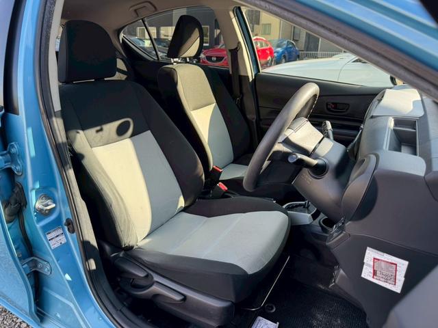 アクア S ユーザー買取 禁煙 シートヒーター 純正ナビ フルセグ DVD再生 Bluetooth再生 バックカメラ スマートキー ドラレコ ETC オートエアコン ウィンカーミラー(9枚目)