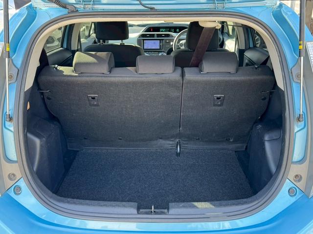 アクア S ユーザー買取 禁煙 シートヒーター 純正ナビ フルセグ DVD再生 Bluetooth再生 バックカメラ スマートキー ドラレコ ETC オートエアコン ウィンカーミラー(19枚目)