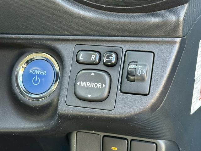 アクア S ユーザー買取 禁煙 シートヒーター 純正ナビ フルセグ DVD再生 Bluetooth再生 バックカメラ スマートキー ドラレコ ETC オートエアコン ウィンカーミラー(27枚目)