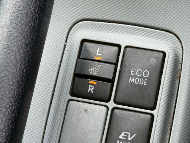 アクア S ユーザー買取 禁煙 シートヒーター 純正ナビ フルセグ DVD再生 Bluetooth再生 バックカメラ スマートキー ドラレコ ETC オートエアコン ウィンカーミラー(41枚目)