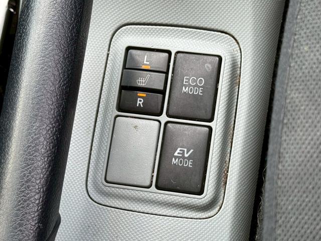 アクア S ユーザー買取 禁煙 シートヒーター 純正ナビ フルセグ DVD再生 Bluetooth再生 バックカメラ スマートキー ドラレコ ETC オートエアコン ウィンカーミラー(42枚目)