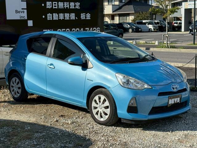 アクア S ユーザー買取 禁煙 シートヒーター 純正ナビ フルセグ DVD再生 Bluetooth再生 バックカメラ スマートキー ドラレコ ETC オートエアコン ウィンカーミラー(57枚目)