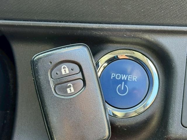 アクア S ユーザー買取 禁煙 シートヒーター 純正ナビ フルセグ DVD再生 Bluetooth再生 バックカメラ スマートキー ドラレコ ETC オートエアコン ウィンカーミラー(69枚目)