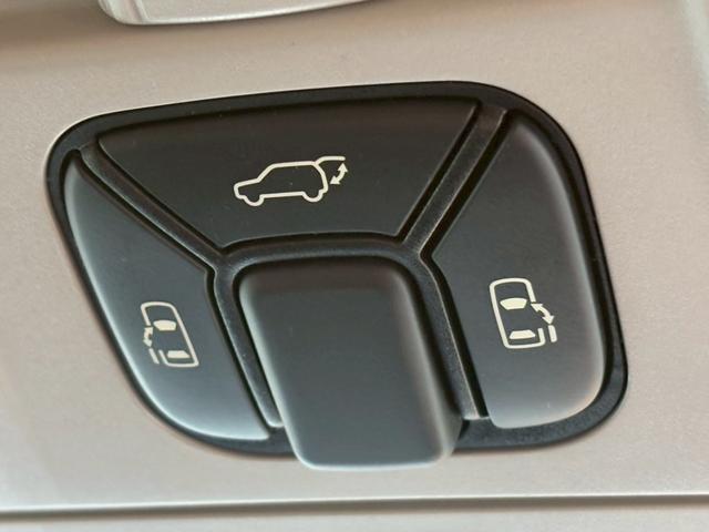 ヴェルファイア 2.4Z プラチナセレクションII 純正ナビ バックカメラ ETC フルセグ Bluetooth DVD再生 両側電動ドア スマートキー パワーバックドア 純正アルミ シートカバー オットマン キセノン プッシュスタート オートライト(6枚目)