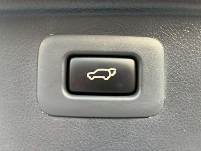 ヴェルファイア 2.4Z プラチナセレクションII 純正ナビ バックカメラ ETC フルセグ Bluetooth DVD再生 両側電動ドア スマートキー パワーバックドア 純正アルミ シートカバー オットマン キセノン プッシュスタート オートライト(7枚目)