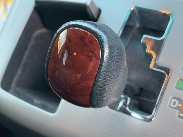 ヴェルファイア 2.4Z プラチナセレクションII 純正ナビ バックカメラ ETC フルセグ Bluetooth DVD再生 両側電動ドア スマートキー パワーバックドア 純正アルミ シートカバー オットマン キセノン プッシュスタート オートライト(46枚目)