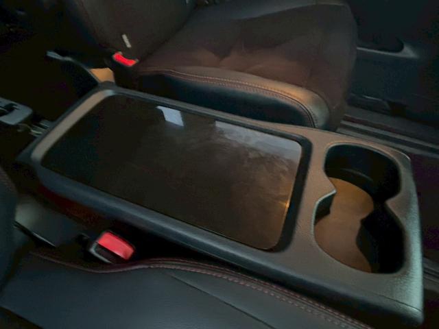 ヴェルファイア ２．４Ｚ　ゴールデンアイズ　禁煙　　純正９インチナビＴＶ　フリップダウン　Ｂｌｕｅｔｏｏｔｈ　ＤＶＤ再生　両側電動スライドドア　電動リアゲート　１９インチアルミ　ＨＩＤヘッド　ハーフレザー　Ｗエアコン　ウッドコンビハンドル（22枚目）