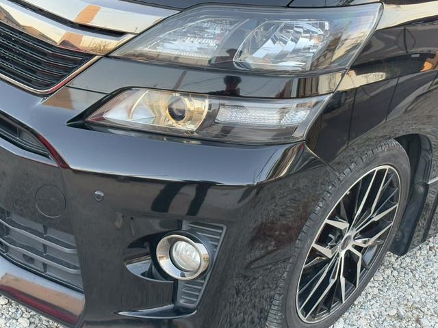 ヴェルファイア ２．４Ｚ　ゴールデンアイズ　禁煙　　純正９インチナビＴＶ　フリップダウン　Ｂｌｕｅｔｏｏｔｈ　ＤＶＤ再生　両側電動スライドドア　電動リアゲート　１９インチアルミ　ＨＩＤヘッド　ハーフレザー　Ｗエアコン　ウッドコンビハンドル（51枚目）