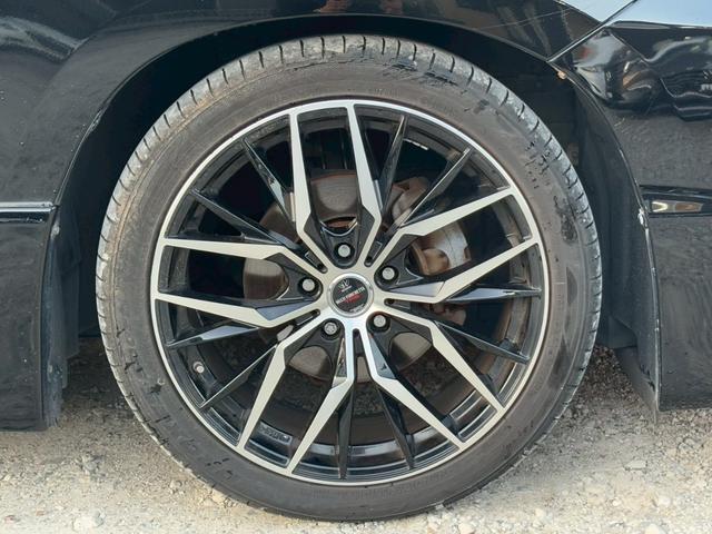 ヴェルファイア ２．４Ｚ　ゴールデンアイズ　禁煙　　純正９インチナビＴＶ　フリップダウン　Ｂｌｕｅｔｏｏｔｈ　ＤＶＤ再生　両側電動スライドドア　電動リアゲート　１９インチアルミ　ＨＩＤヘッド　ハーフレザー　Ｗエアコン　ウッドコンビハンドル（56枚目）