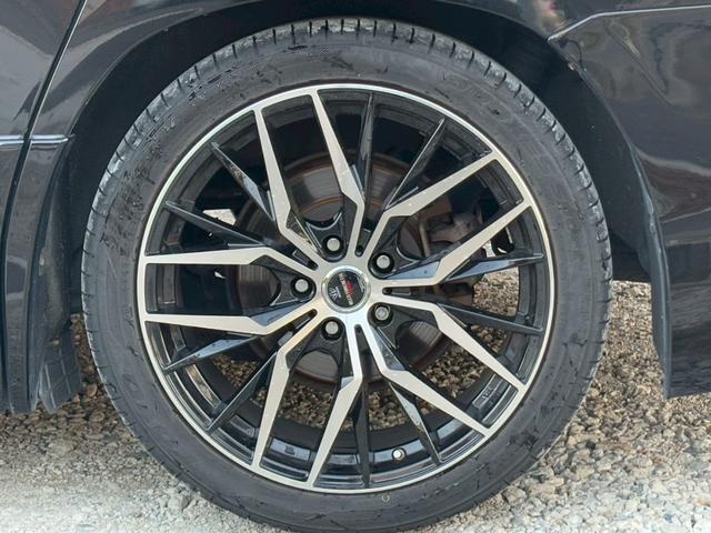 ヴェルファイア ２．４Ｚ　ゴールデンアイズ　禁煙　　純正９インチナビＴＶ　フリップダウン　Ｂｌｕｅｔｏｏｔｈ　ＤＶＤ再生　両側電動スライドドア　電動リアゲート　１９インチアルミ　ＨＩＤヘッド　ハーフレザー　Ｗエアコン　ウッドコンビハンドル（58枚目）