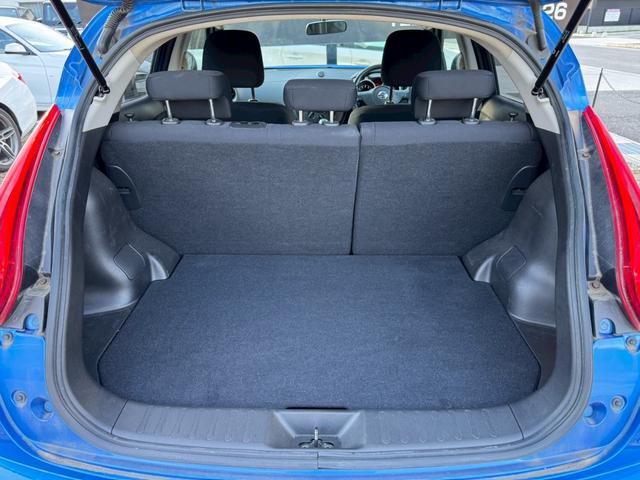 ジューク 15RS タイプV ユーザー買取 禁煙 純正ナビ バックカメラ インテリキー HIDヘッド HIDポジション ETC フルセグ DVD再生 Bluetooth再生(22枚目)