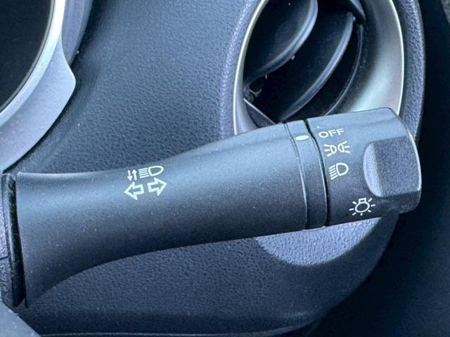 ジューク 15RS タイプV ユーザー買取 禁煙 純正ナビ バックカメラ インテリキー HIDヘッド HIDポジション ETC フルセグ DVD再生 Bluetooth再生(31枚目)