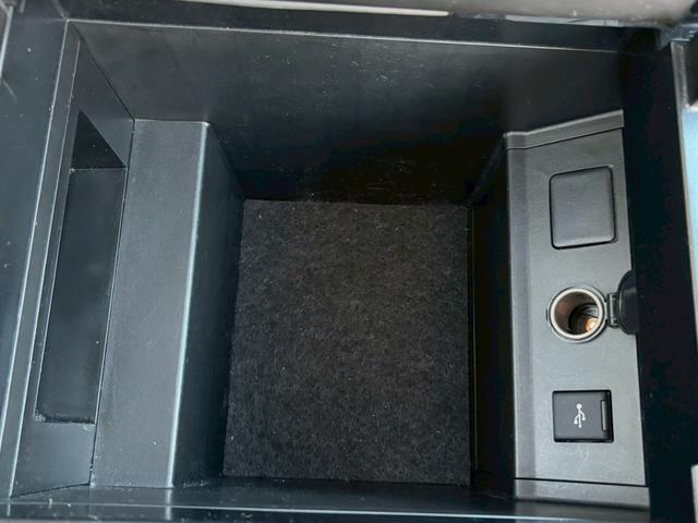 アルファード ２．５Ｓ　Ｃパッケージ　ユーザー買取　禁煙１オーナー　サンルーフ　純正ナビ　フリップダウン　ブラインドスポットモニター　フルセグ　ＤＶＤ再生　Ｂｌｕｅｔｏｏｔｈ　デジタルインナーミラー　黒革シート　レーダークルーズ　両側電動（49枚目）