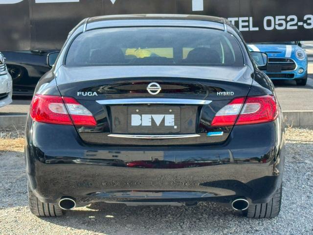 フーガハイブリッド VIPパッケージ フルレザー 衝突軽減 シートH/C 純正ナビ バック/サイドカメラ レーダークルーズ 後席シートヒーター オットマン リアサンシェード 電動シート シートメモリー オートライト(17枚目)