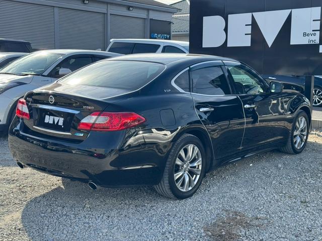 フーガハイブリッド VIPパッケージ フルレザー 衝突軽減 シートH/C 純正ナビ バック/サイドカメラ レーダークルーズ 後席シートヒーター オットマン リアサンシェード 電動シート シートメモリー オートライト(18枚目)