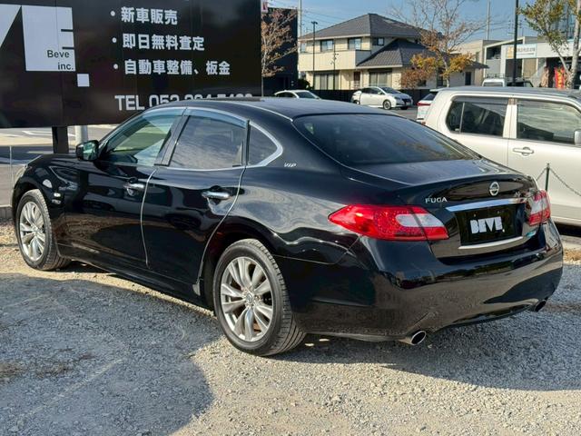 フーガハイブリッド VIPパッケージ フルレザー 衝突軽減 シートH/C 純正ナビ バック/サイドカメラ レーダークルーズ 後席シートヒーター オットマン リアサンシェード 電動シート シートメモリー オートライト(19枚目)