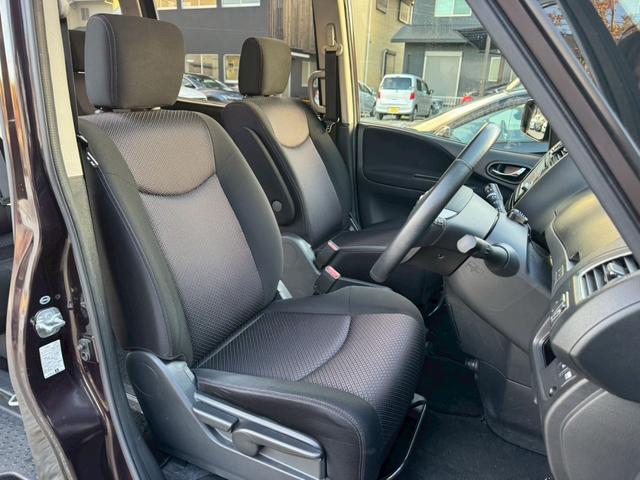 セレナ ハイウェイスター　Ｓ－ハイブリッド　禁煙　両側電動スライドドア　純正ナビ　フルセグ　バックカメラ　クルコン　ドラレコ　Ｗエアコン　コーナーセンサー　ＥＴＣ　インテリキー　３列シート　８人乗り　純正アルミ（7枚目）