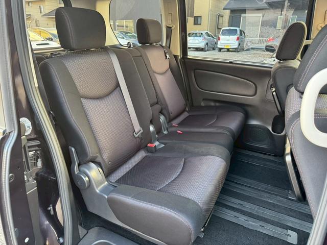 セレナ ハイウェイスター　Ｓ－ハイブリッド　禁煙　両側電動スライドドア　純正ナビ　フルセグ　バックカメラ　クルコン　ドラレコ　Ｗエアコン　コーナーセンサー　ＥＴＣ　インテリキー　３列シート　８人乗り　純正アルミ（33枚目）