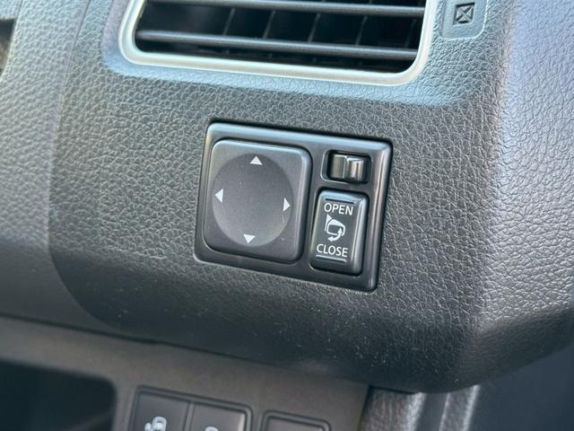 セレナ ハイウェイスター　Ｓ－ハイブリッド　禁煙　両側電動スライドドア　純正ナビ　フルセグ　バックカメラ　クルコン　ドラレコ　Ｗエアコン　コーナーセンサー　ＥＴＣ　インテリキー　３列シート　８人乗り　純正アルミ（36枚目）