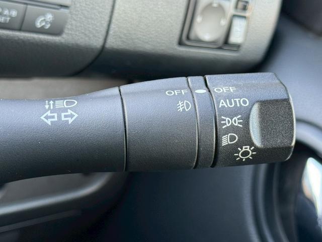 セレナ ハイウェイスター　Ｓ－ハイブリッド　禁煙　両側電動スライドドア　純正ナビ　フルセグ　バックカメラ　クルコン　ドラレコ　Ｗエアコン　コーナーセンサー　ＥＴＣ　インテリキー　３列シート　８人乗り　純正アルミ（42枚目）