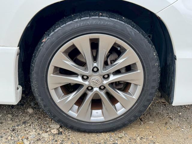 ヴェルファイア ２．４Ｚ　プラチナセレクションＩＩ　ナビＴＶ　フリップダウン　両側電動スライド　電動リアゲート　スマートキー　ＥＴＣ　クリアランスソナー　オットマン　フォグランプ　純正１８インチアルミホイール　電動格納ミラー　後席エアコン（29枚目）