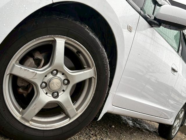 インサイト Ｇ　禁煙　ユーザー買取　オートライト機能付き　コーナーセンサー　ＥＴＣ　デジタルメーター　アルミホイール　ブリジストンタイヤ（15枚目）