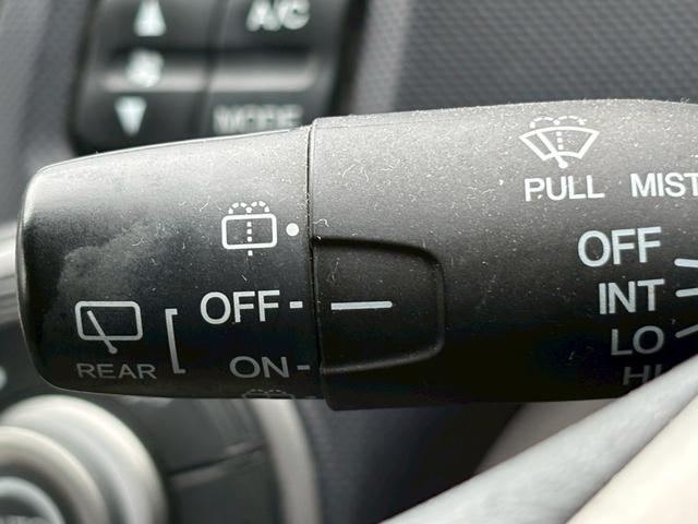 インサイト Ｇ　禁煙　ユーザー買取　オートライト機能付き　コーナーセンサー　ＥＴＣ　デジタルメーター　アルミホイール　ブリジストンタイヤ（43枚目）