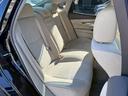 セカンドシートは大人二人が乗っても十分なスペースがしっかりと確保されております。前のオーナーがしっかりと管理されているお車で綺麗な状態がキープされております。