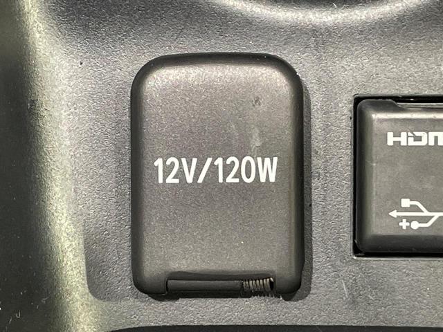 プリウス Ｓツーリングセレクション　禁煙車　純正９型ナビ　セーフティセンス　１００Ｖ電源　フルセグ　バックカメラ　ＥＴＣ　Ｂｌｕｅｔｏｏｔｈ　レーダークルーズ　ＣＤ／ＤＶＤ再生　純正１７インチアルミホイール　スマートキー（50枚目）