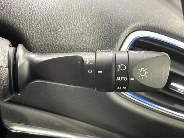 プリウス Ｓツーリングセレクション　禁煙車　純正９型ナビ　セーフティセンス　１００Ｖ電源　フルセグ　バックカメラ　ＥＴＣ　Ｂｌｕｅｔｏｏｔｈ　レーダークルーズ　ＣＤ／ＤＶＤ再生　純正１７インチアルミホイール　スマートキー（56枚目）